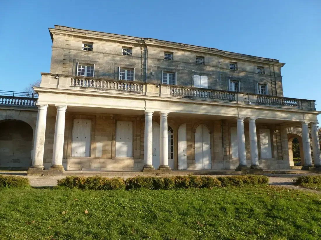Le château Palmer et sa galerie à colonnes