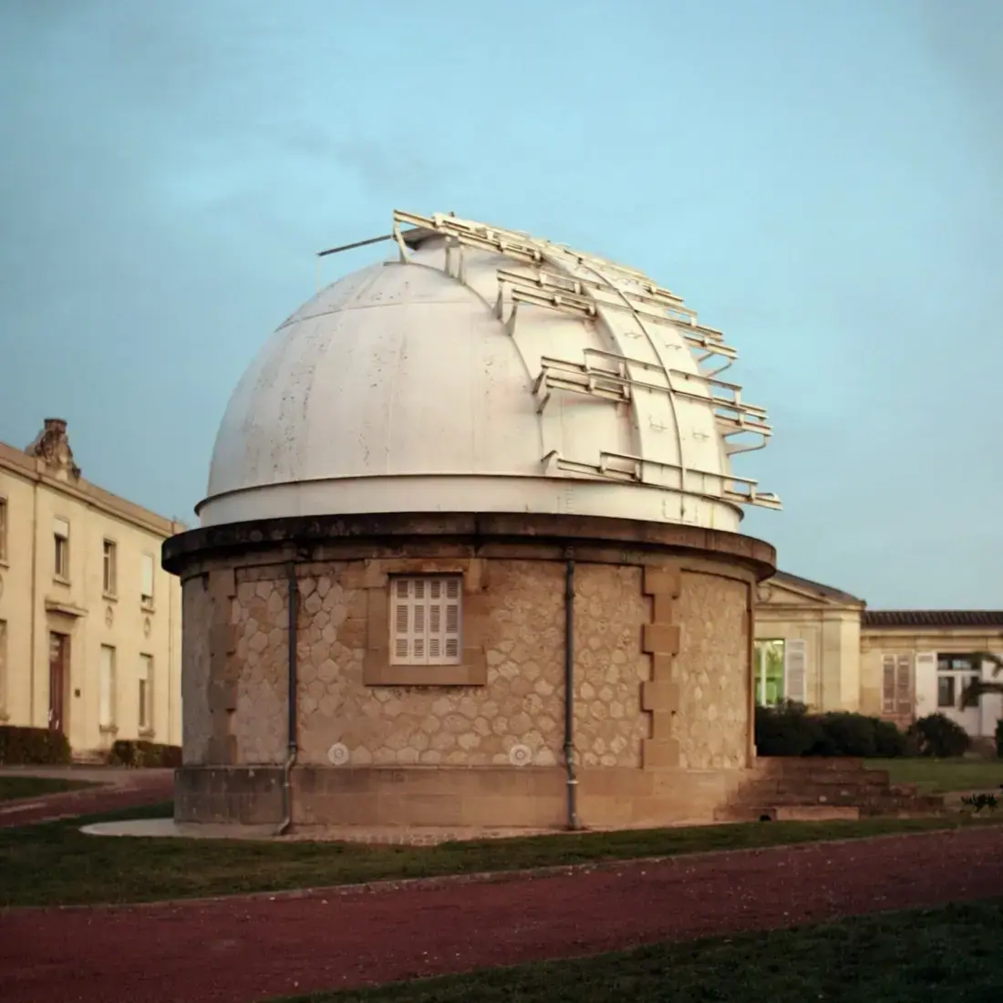 Une coupole de l'observatoire de Bordeaux, dans le haut Floirac