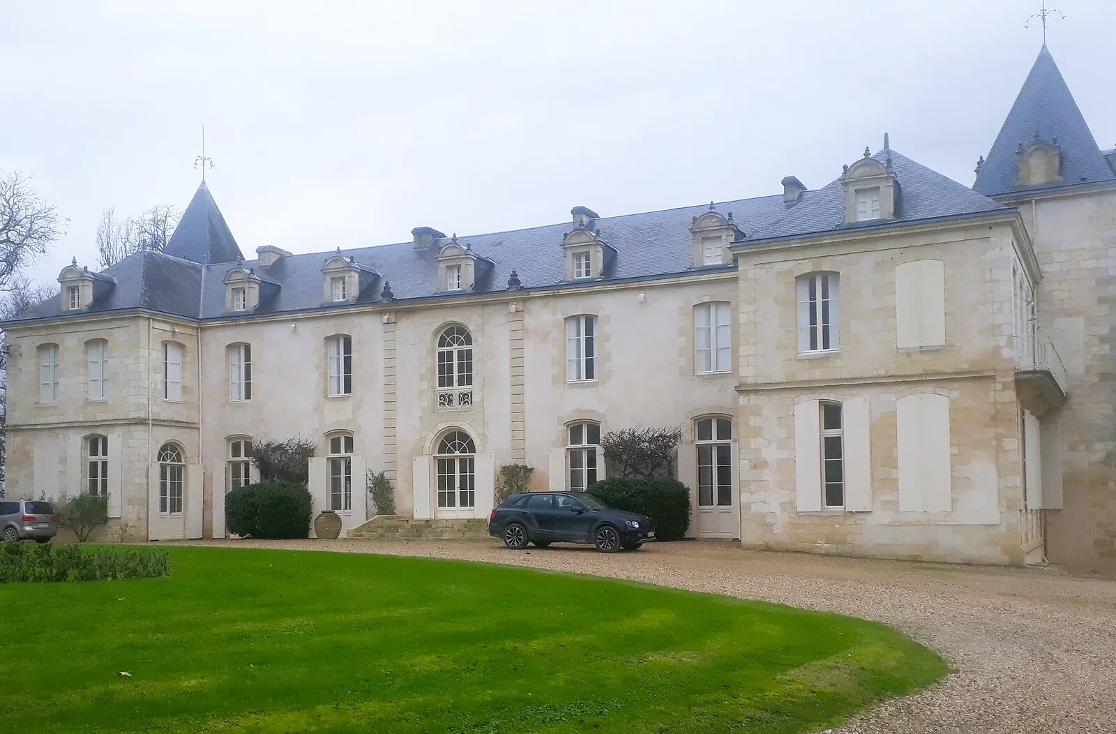 Le château de Reignac, domaine viticole de Saint-Loubès