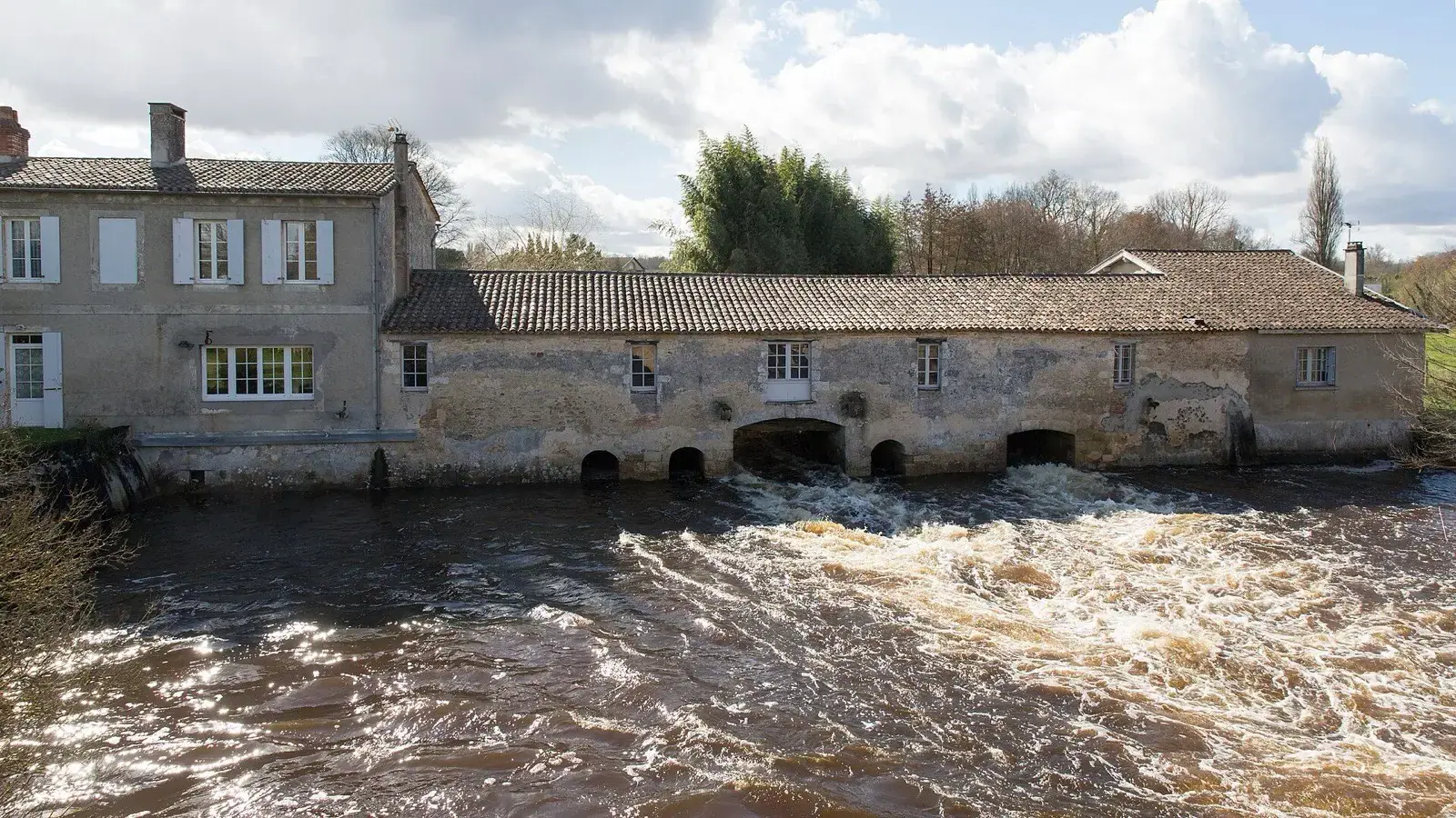 Le moulin de Gajac sur la Jalle
