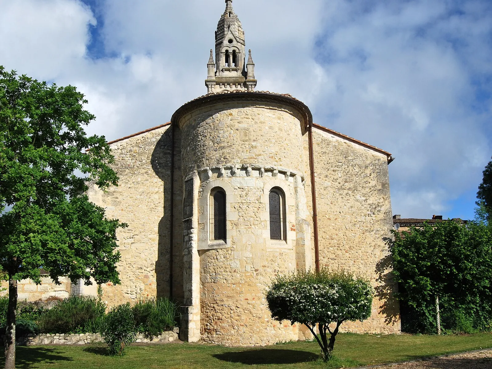 Le chevet de l’église de Sainte-Eulalie et son clocher